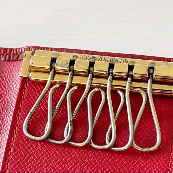 Louis Vuitton red epi leather 6 key ring case - Picture 6 of 12